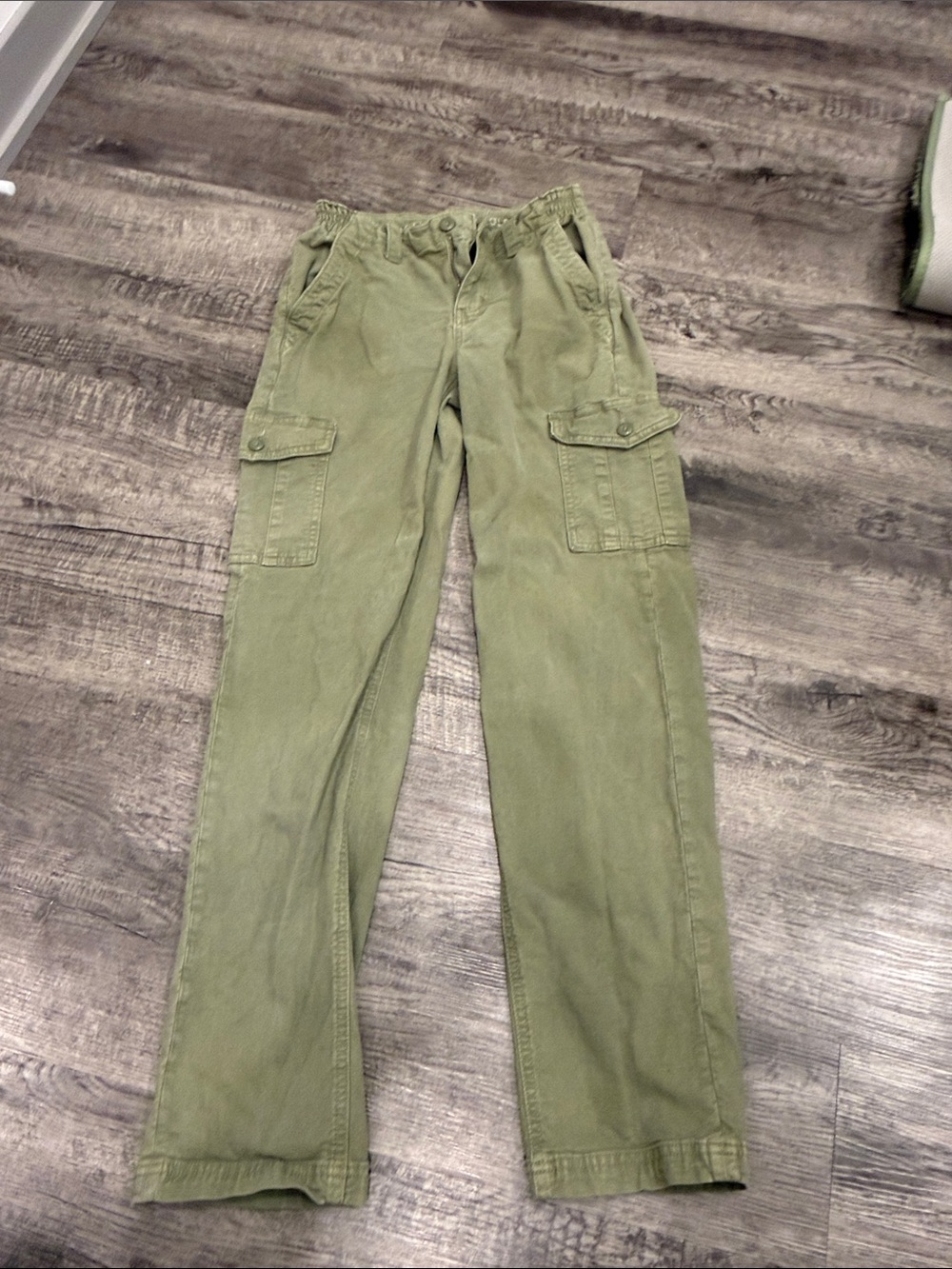 Olive Green Cargo Pants - Casual Utility Style
